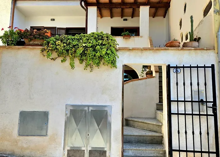 N'Est - Camere Di Design In Centro Storico A Orosei