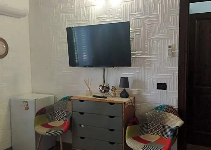Affitto Camere Appartamento In Zona Residenziale